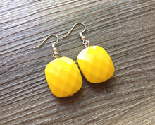 Load image into Gallery viewer, Yellow Statement jewelry set, Chunky Beaded Necklace, yellow Jewelry, bright colorful Necklace, yellow beaded necklace, yellow earrings