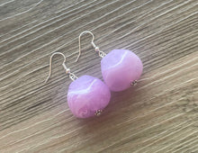 Load image into Gallery viewer, Light Purple Chunky Statement Necklace, Big beaded jewelry, Double Strand Statement Necklace, Bib necklace, bridesmaid wedding lavender