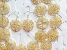 Load image into Gallery viewer, Champagne Crackle Chunky Statement Necklace, Big beaded jewelry, light brown statement chunky champagne jewelry, beaded earrings big bead