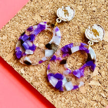 Load image into Gallery viewer, Mirror Gold &amp; Purple Resin Confetti Statement Earrings, gold drop Metal Filigree Earrings, filigree jewelry, metallic earrings geometric
