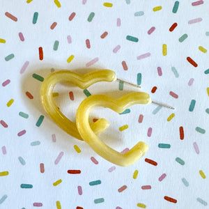 Creamy Honey Butter Swirl Geometric Open Heart Hoop earrings set, pastel jewelry, acrylic hoops statement resin Valentine fall