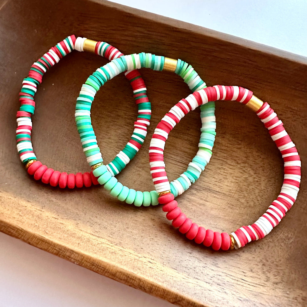 Christmas Bracelet Set, Red Green White Holiday Jewelry, Christmas Colora Gift Arm Candy Present, stocking stuffer clay stretch friendship