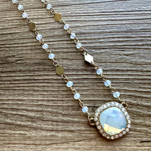 Load image into Gallery viewer, Vintage aurora borealis Statement Necklace, dainty silver chain chunky necklace, statement jewelry, gemstone layering necklace