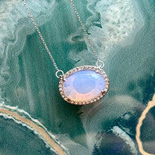 Load image into Gallery viewer, Vintage aurora borealis Statement Necklace, dainty silver chain chunky necklace, statement jewelry, gemstone layering necklace