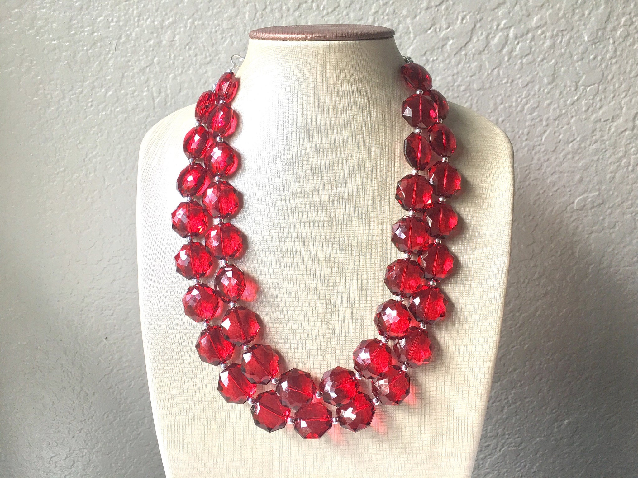 statement necklace for burgundy dress Burgundy Sheath Dress with Jewelry Outfits (12 ideas & outfits)