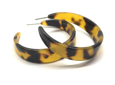 Tortoise Shell Hoop earrings, round circle earrings, tortoise shell jewelry, brown earrings, skinny hoops, tortoise hoops, geometric earring