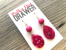 Load image into Gallery viewer, Tortoise Shell PINK Beaded Teardrop Earrings, gold drop Earrings, shiny gold jewelry earrings metal geometric, turtle shell magenta
