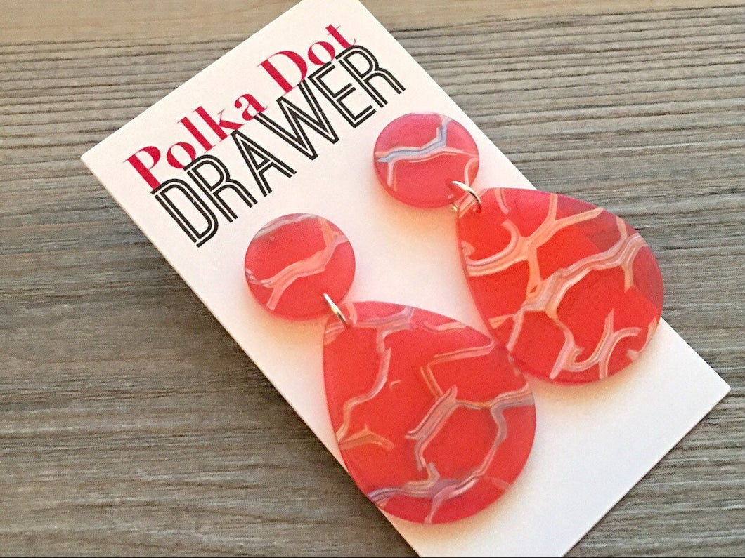 Red & Silver Crackle Shell Teardrop earrings, round circle earrings, tortoise jewelry, red earrings, tortoise hoops, red acetate earring