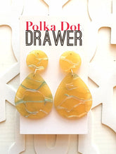 Load image into Gallery viewer, Yellow &amp; Silver Crackle Shell Teardrop earrings, round circle earrings, tortoise jewelry, yellow rainbow earrings blonde acetate earring