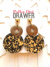 Load image into Gallery viewer, Golden Confetti Graduated earrings, round circle earrings, tortoise jewelry, gold acetate earring, geometric statement round circle