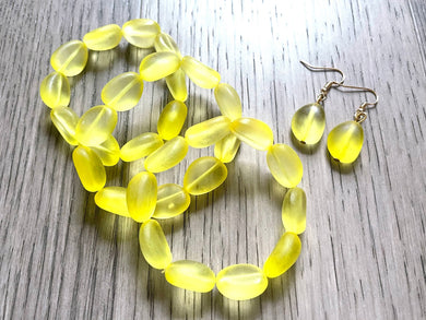 Sunshine Yellow Chunky Statement Necklace &  earring Stretch Bracelet set  Beaded Jewelry, Yellow jewelry, bridesmaid gold jelly bean