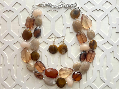 Caramel Mocha chunky necklace, brown beaded jewelry, resin beaded necklace brown beaded necklace, cinnamon necklace tan champagne