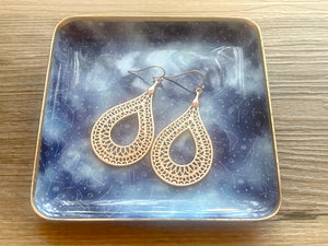 Matte Filigree Earrings, gold drop Metal Filigree Earrings, filigree jewelry, metallic gold jewelry cutout lace earrings, metal geometric
