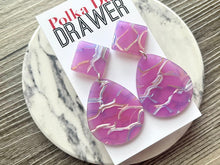 Load image into Gallery viewer, Purple Crackle Shell Teardrop earrings, round circle earrings, tortoise shell jewelry, light purple tortoise acetate earring glitter