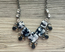 Load image into Gallery viewer, Silver Tortoise Shell Vintage Linking Chain Choker necklace, stunning elegant silver gray statement bib necklace, layering necklace