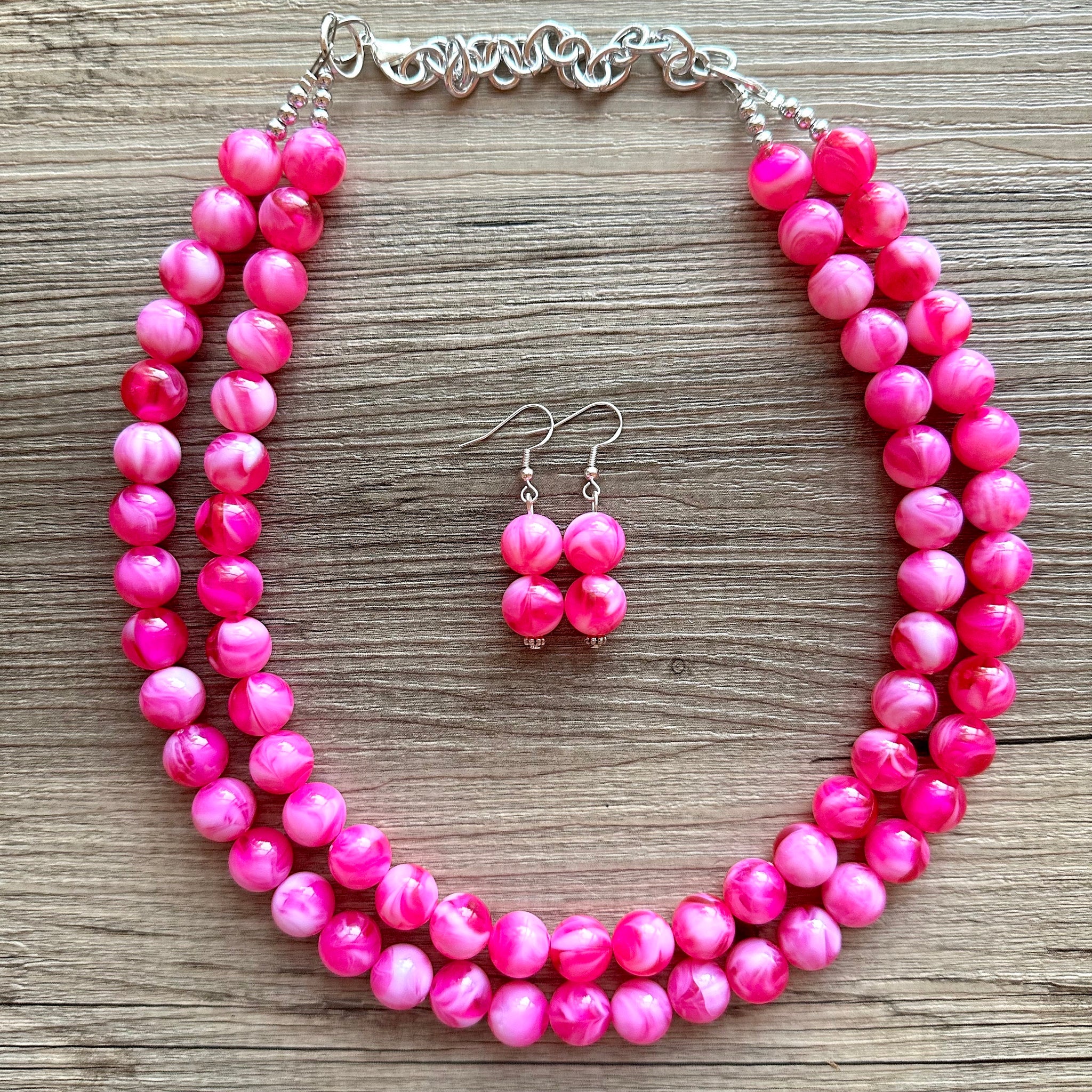 VINTAGE CHUNKY FUCHSIA PINK 3 STRANDED BEADS STATEMENT Necklace