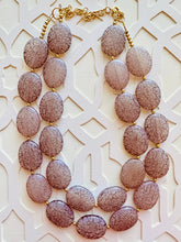 Load image into Gallery viewer, Fall Crackle Coffee chunky necklace, brown beaded jewelry, resin beaded Mocha necklace, brown beaded necklace, cinnamon necklace