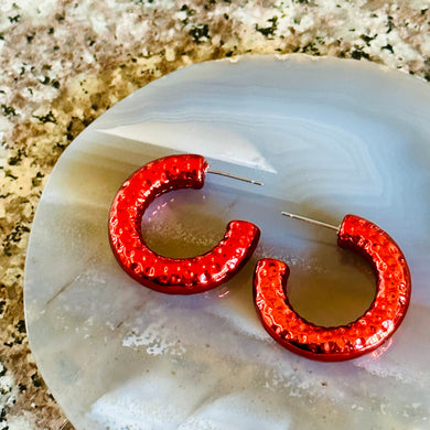 Red Rainbow Geometric Drop Hoop earrings set, metallic gray jewelry, hammered aluminum hoops bridesmaid silver neutral cherry