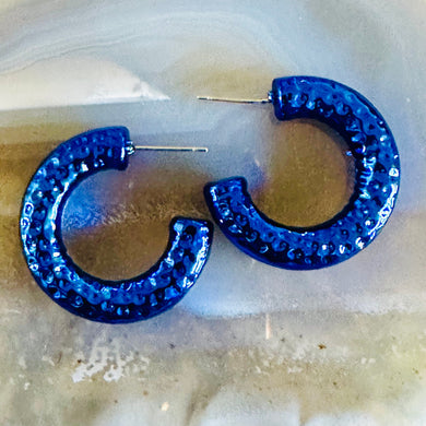 Royal Blue Rainbow Geometric Drop Hoop earrings set, metallic blue jewelry, hammered aluminum hoops bridesmaid dark blue aqua